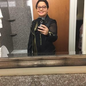 Meet your Posher, Pamela